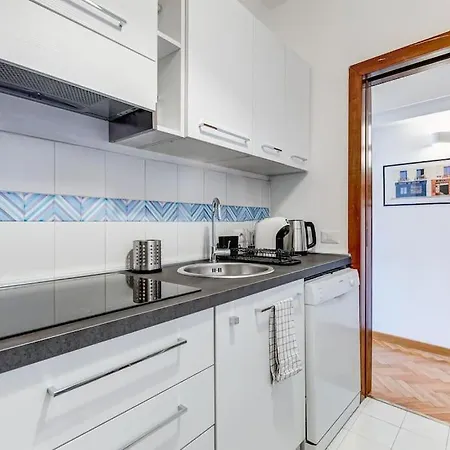 Luminous Few Steps From Piazza Navona Διαμέρισμα *